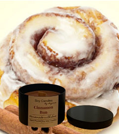 Cinnamon Bun Candle image 0